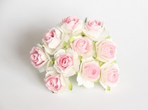 Кудрявые розы 3 см - Белый+св.розовый в середине 1 шт