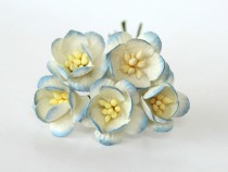 Цветы вишни - Голубые 2хтоновые 563 , 1 шт
