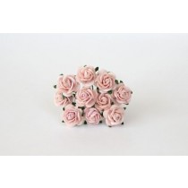 Mini розы 1,5 см - Розовоперсиковые светлые 124диаметр розы 1,4-1,5 см высота цветка 0,6 - 0,7 см длина стебля ок 5 см, 1 шт.