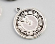 Подвеска "Часы с римскими цифрами" цвет серебро 2,8х2,5 см 