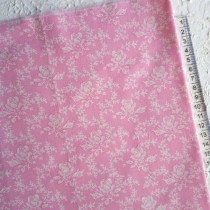 Ткань "Розы на нежно-розовом", размер 40х50 см, 100% хлопок